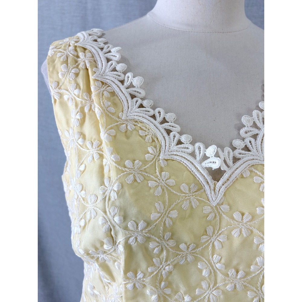 Vintage 1960s Handmade Yellow Lace Overlay Sheath Dress Daisy Trim S - Picture 5 of 11